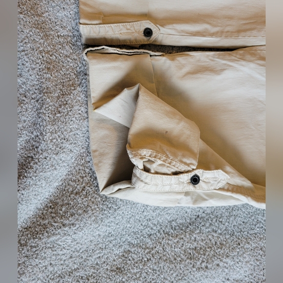 B2G1 3/$20 Ralph Lauren Cropped Khakis Size 8 - Picture 2 of 5